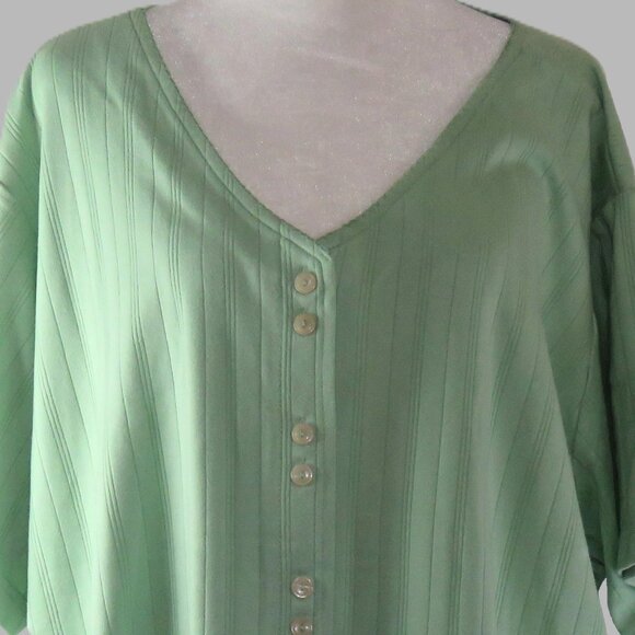 Fashion Bug Women's Green Short Sleeve Button-Up V-Neck Blouse Size 26/28W C924 - Picture 1 of 6